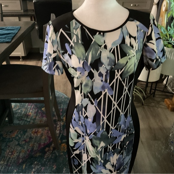 Vince Camuto Black and Blue Floral Dress - Picture 3 of 4